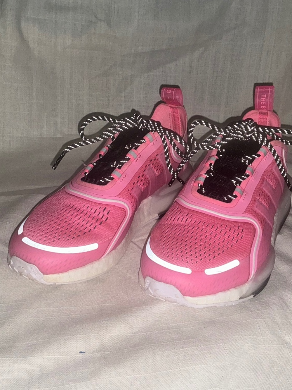 Adidas NMD V3 Beam Pink Sneakers Youth 5.5/Women’s 7
